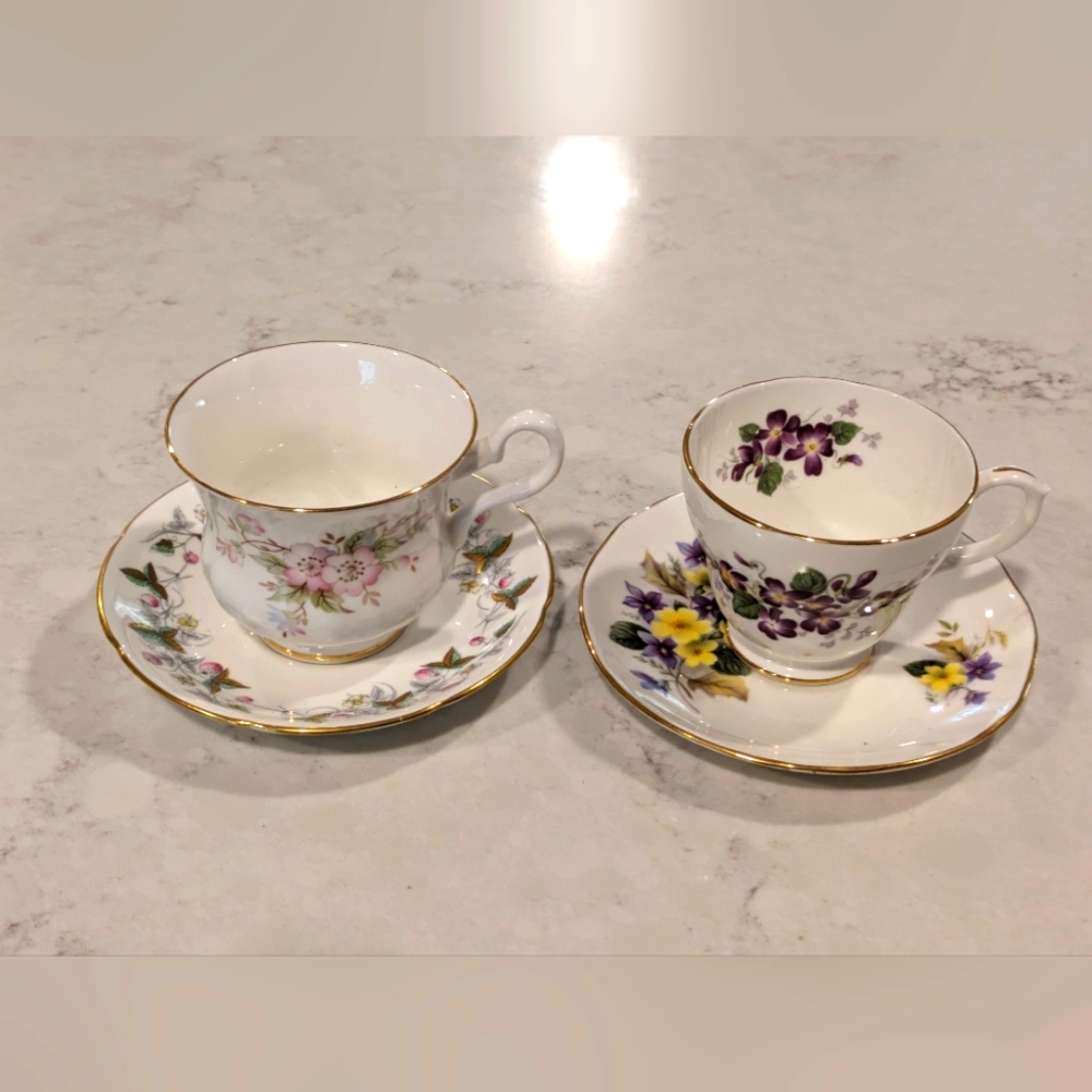 Set of 2 Staffordshire & Duchess Fine Bone China 2 Teacups & 2 Sauser